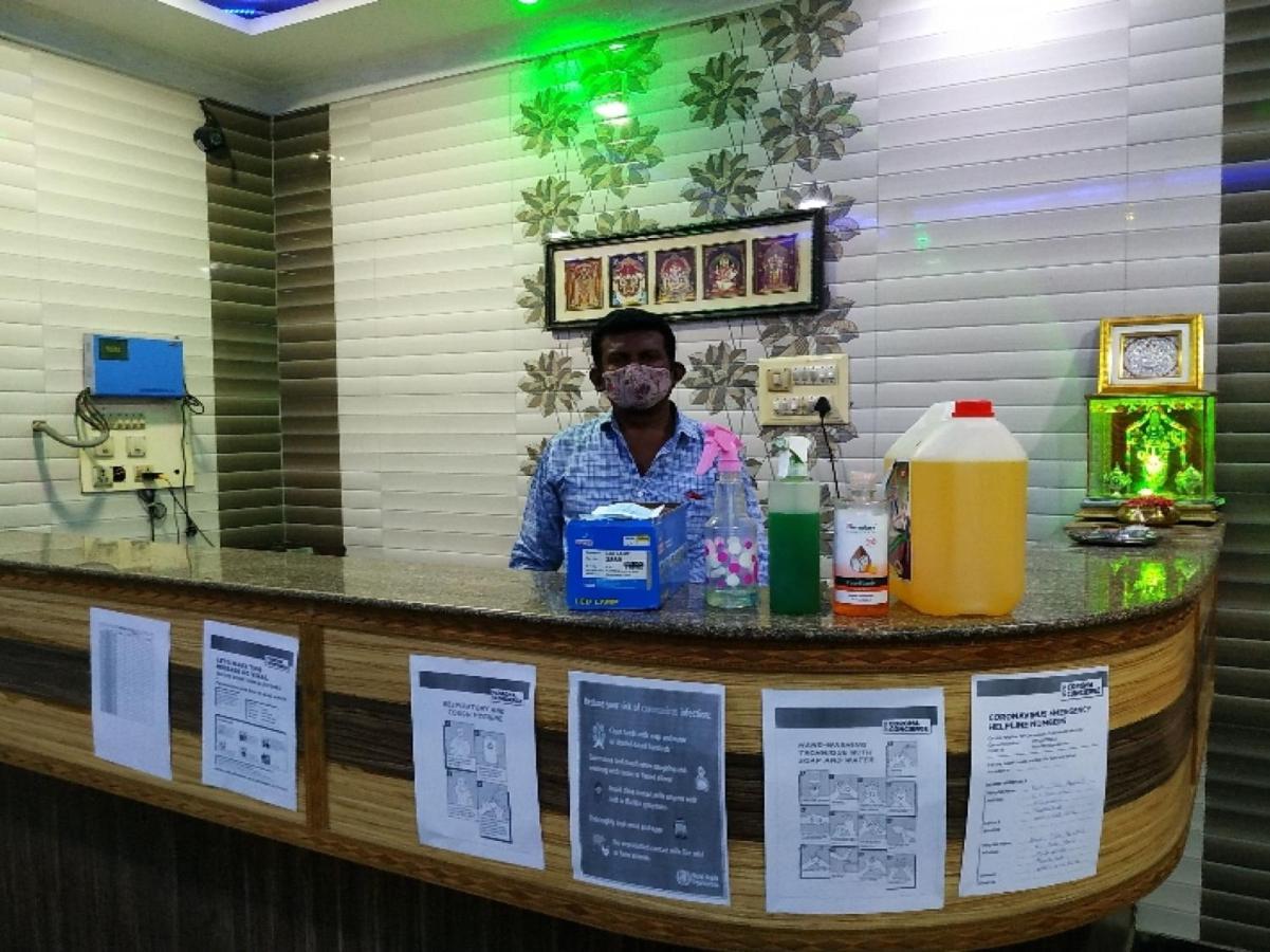 Oyo 81409 Hotel Sivajothi Tuticorin Exterior photo