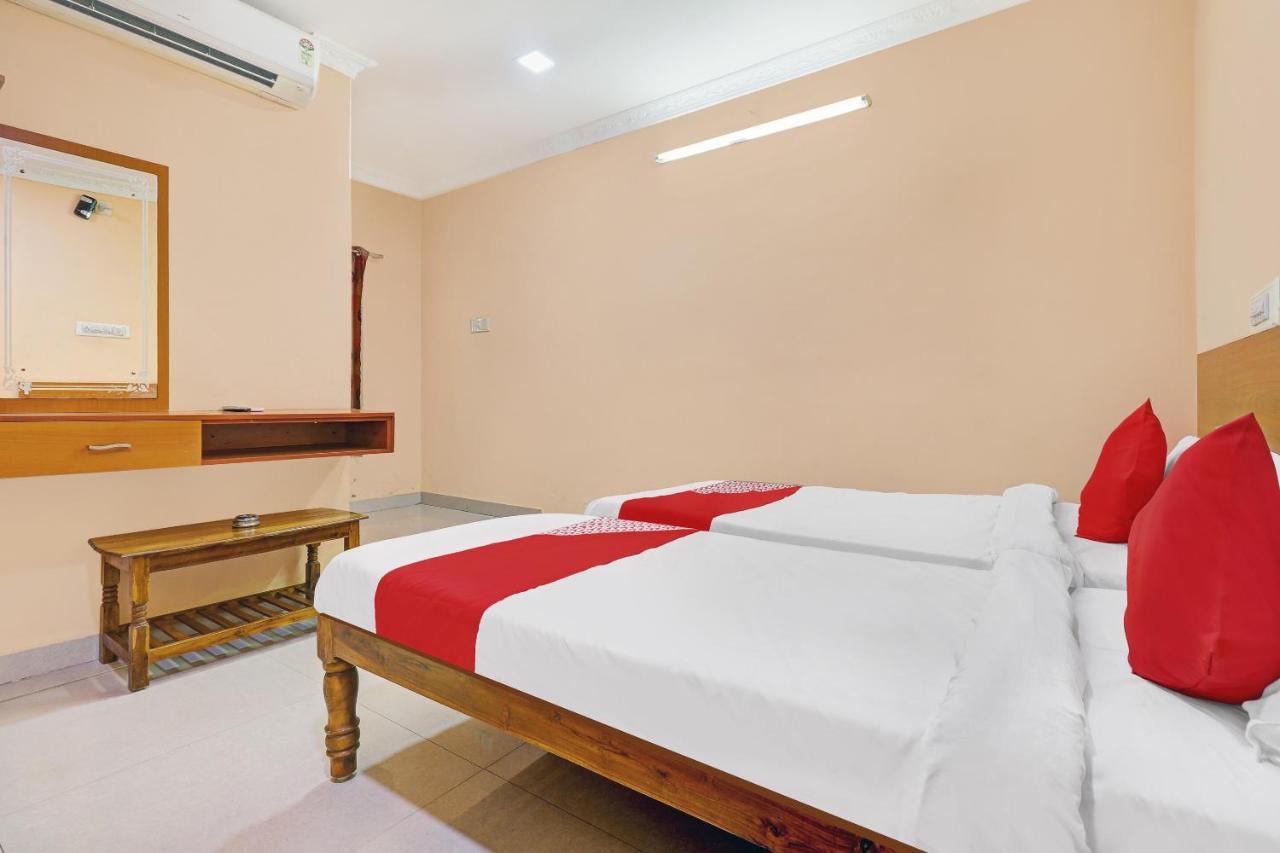 Oyo 81409 Hotel Sivajothi Tuticorin Exterior photo